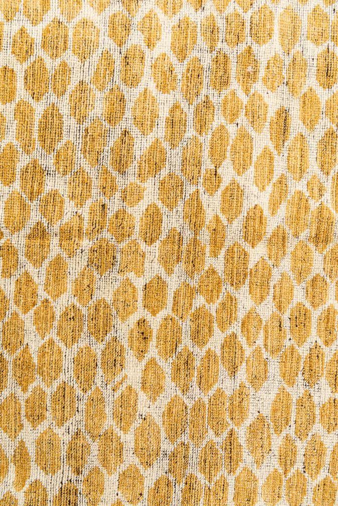 6' x 9' 2 Hand Knotted Moroccan Wool Rug
