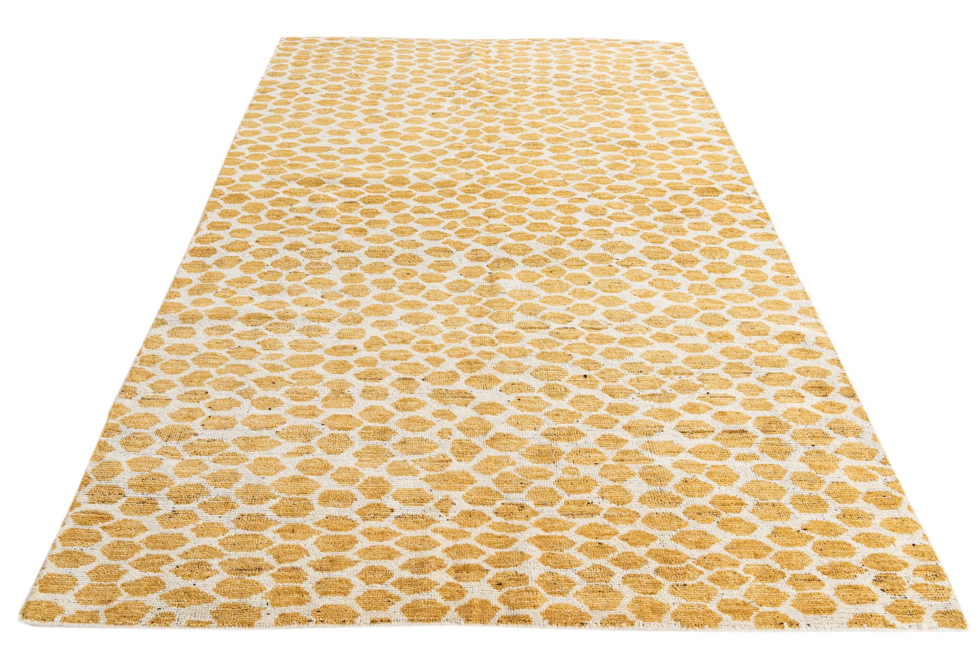 6' x 9' 2 Hand Knotted Moroccan Wool Rug