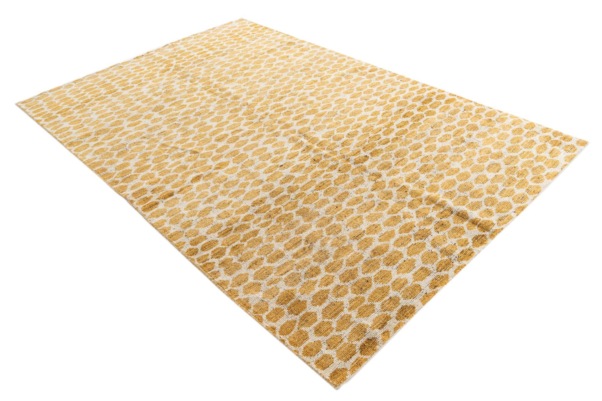 6' x 9' 2 Hand Knotted Moroccan Wool Rug