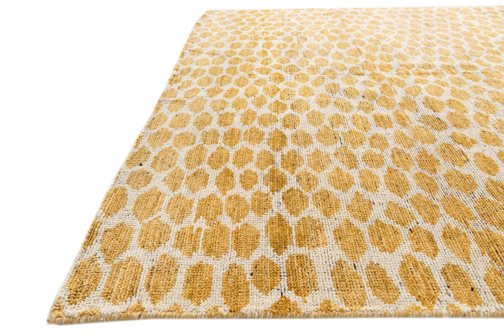 6' x 9' 2 Hand Knotted Moroccan Wool Rug