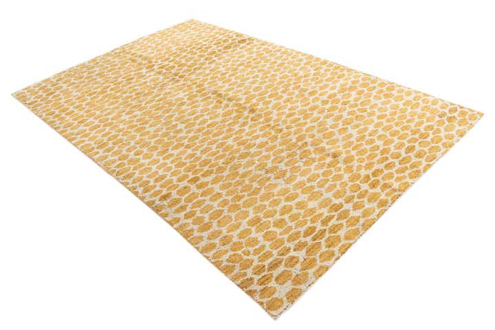 6' x 9' 2 Hand Knotted Moroccan Wool Rug