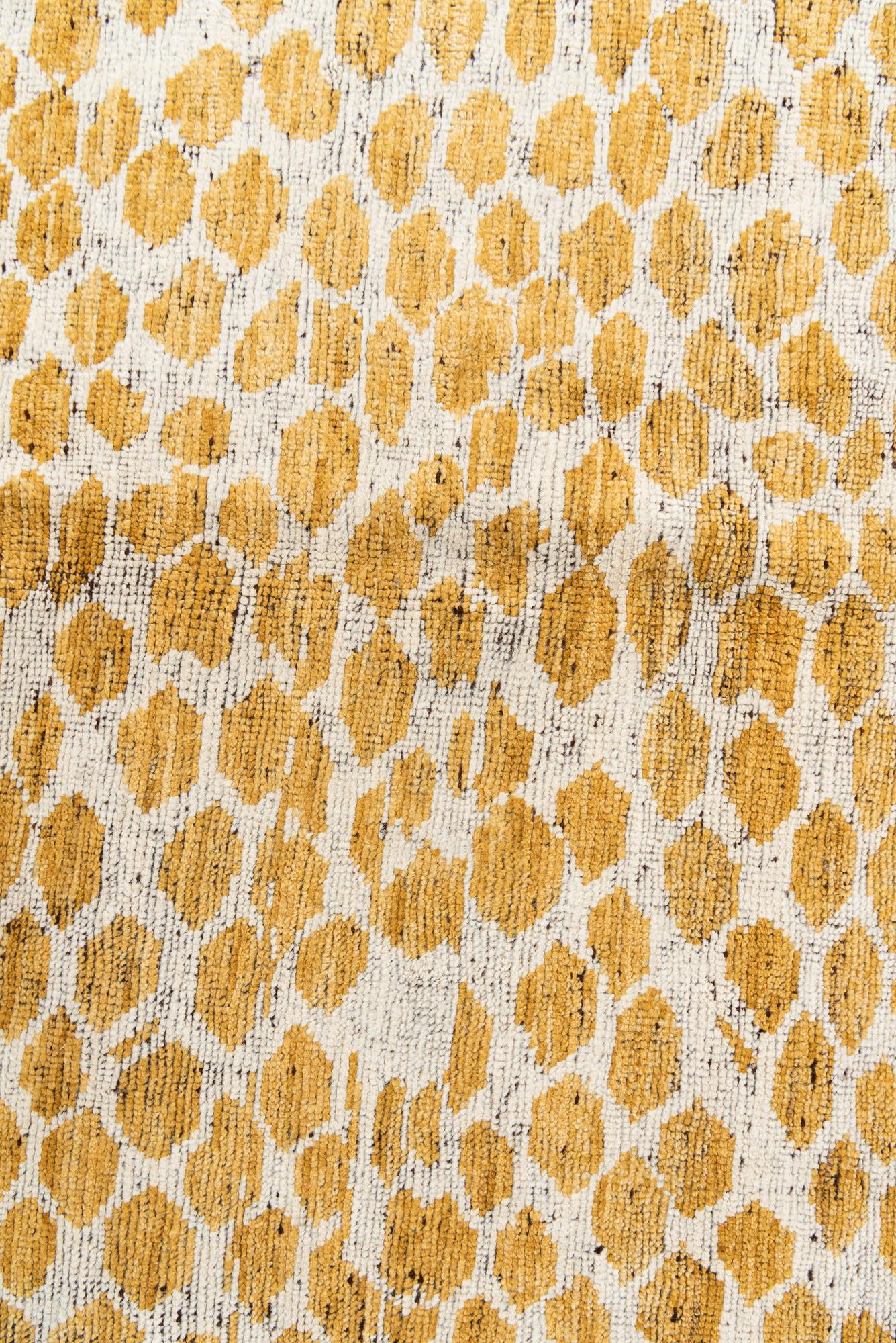 6' x 9' 1 Hand Knotted Moroccan Wool Rug
