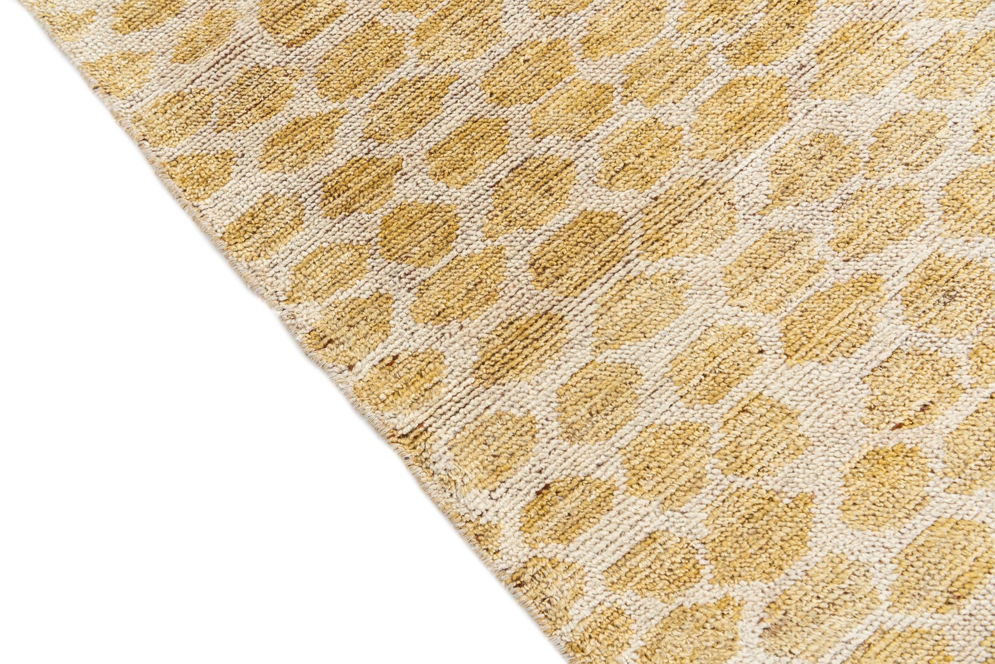 5' x 8' Hand Knotted Moroccan Wool Rug