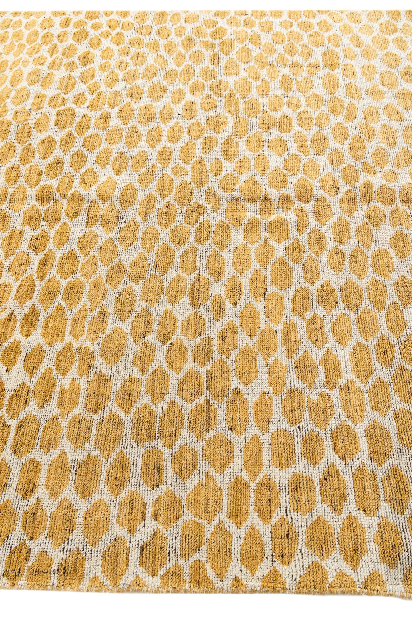 6' 1 x 9' Hand Knotted Moroccan Wool Rug