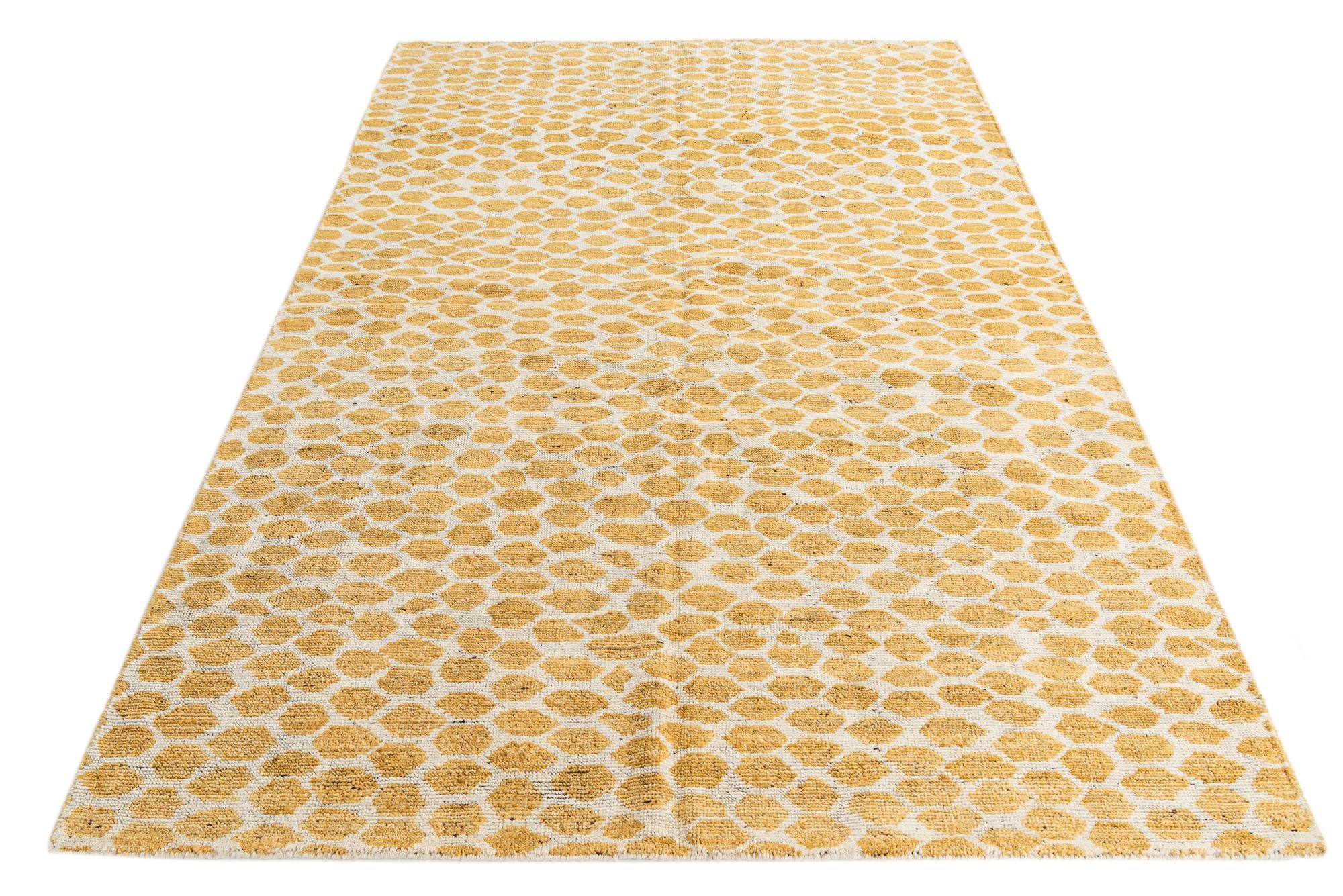 6' 1 x 9' 1 Hand Knotted Moroccan Wool Rug