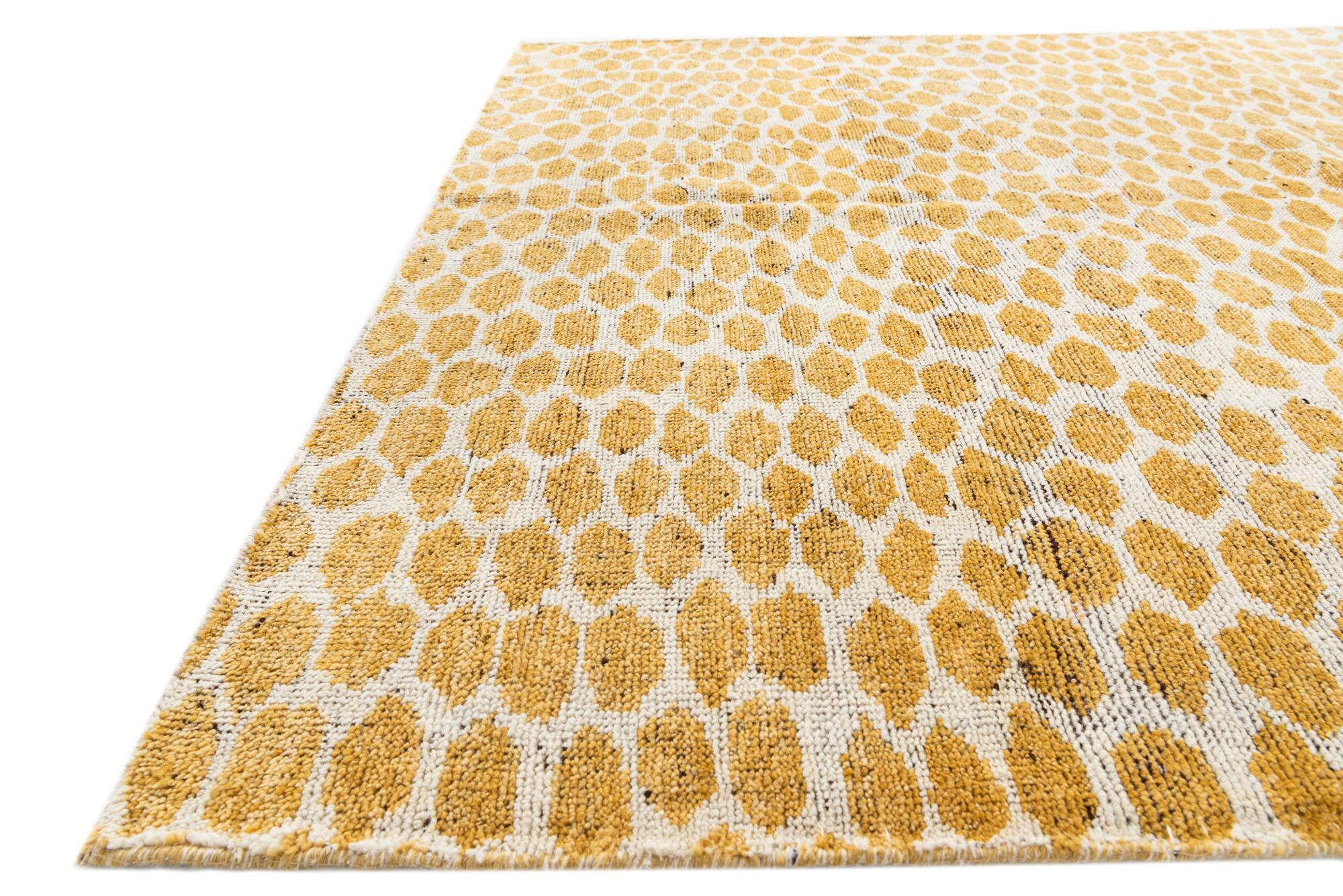 6' 1 x 9' 1 Hand Knotted Moroccan Wool Rug