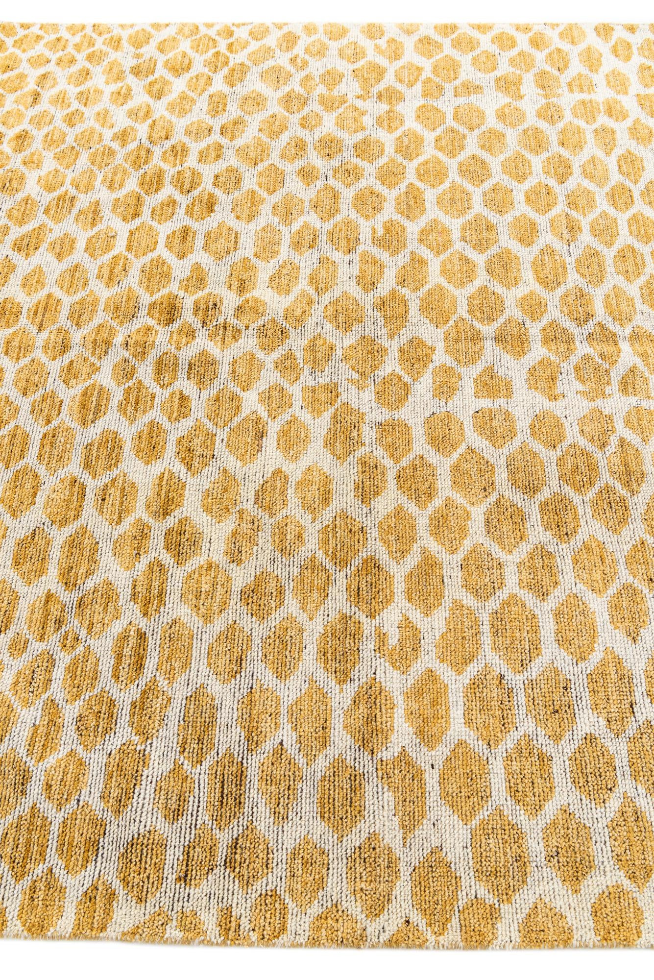 6' x 9' 1 Hand Knotted Moroccan Wool Rug