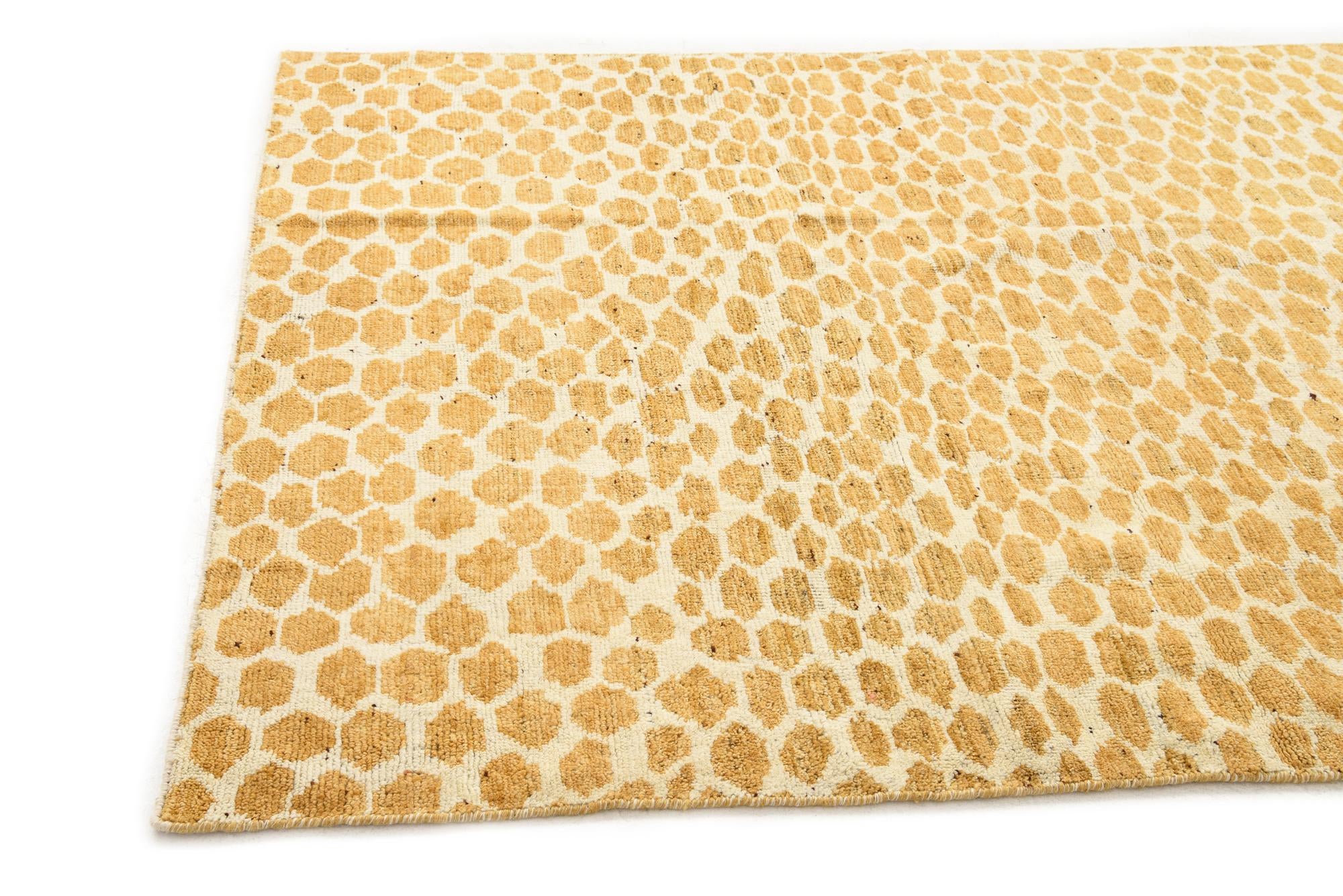 5' 10 x 9' Hand Knotted Moroccan Wool Rug