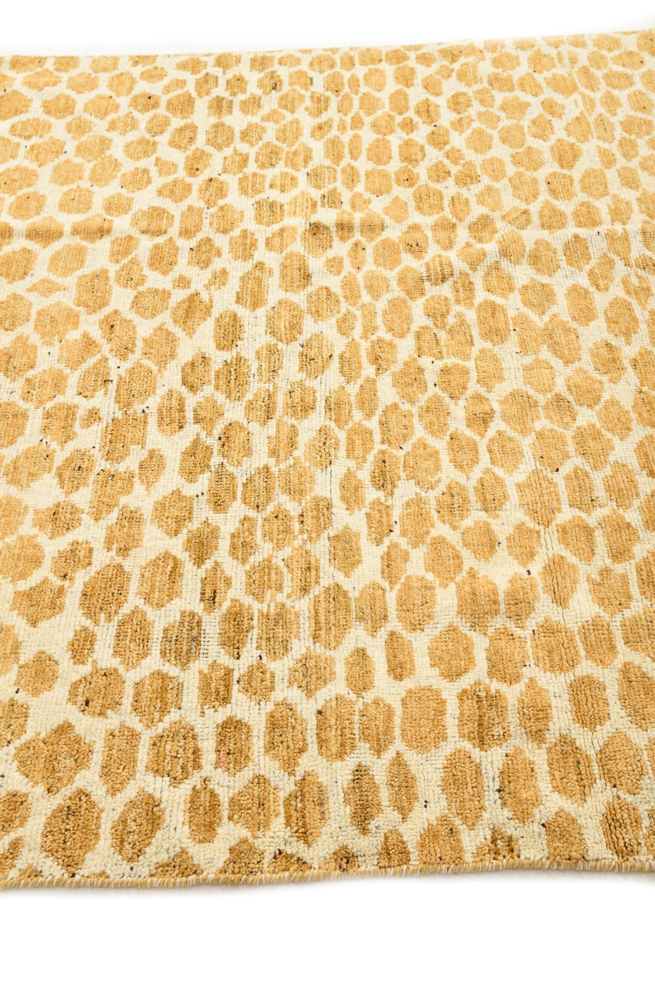 5' 10 x 9' Hand Knotted Moroccan Wool Rug