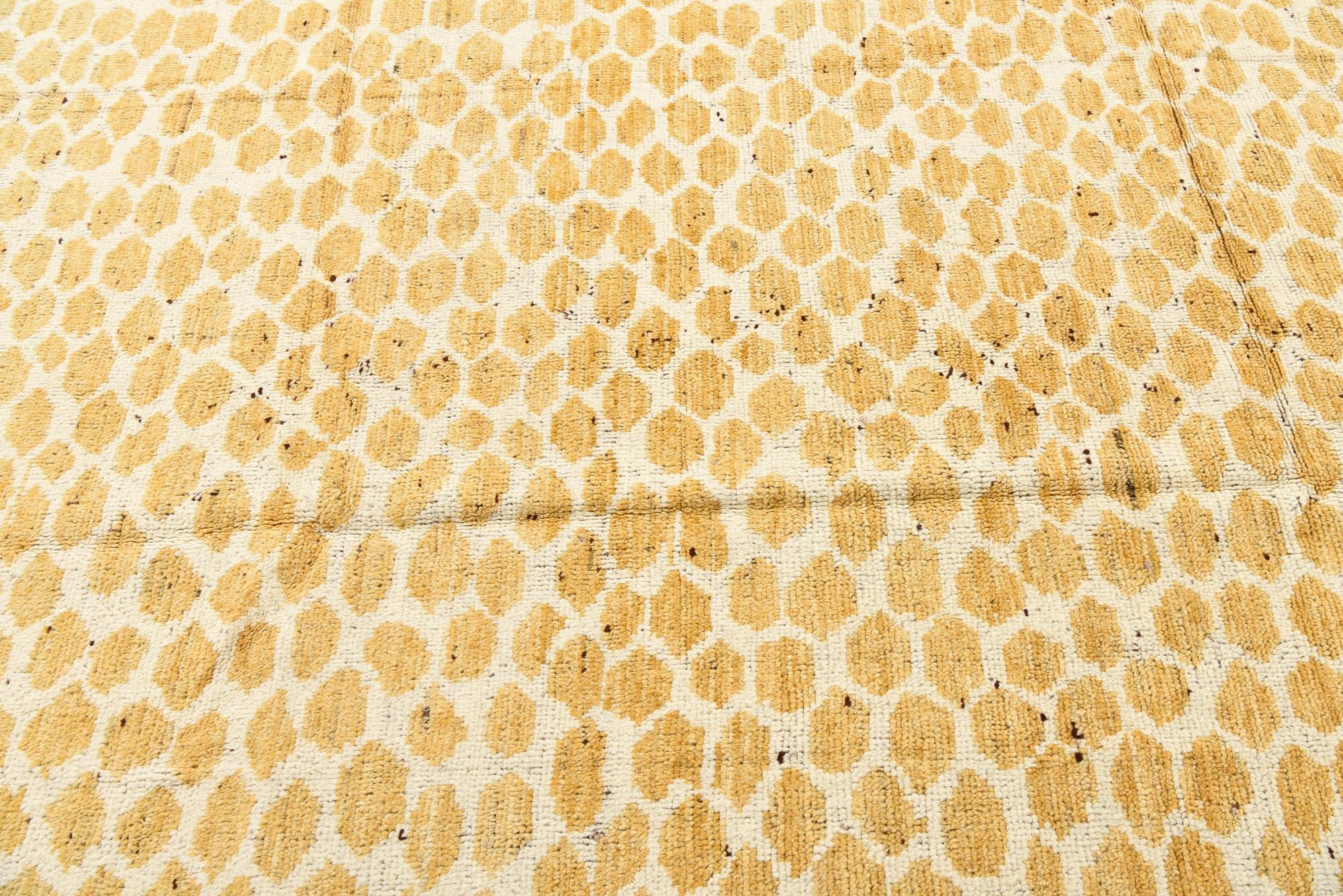 6' x 9' 2 Hand Knotted Moroccan Wool Rug