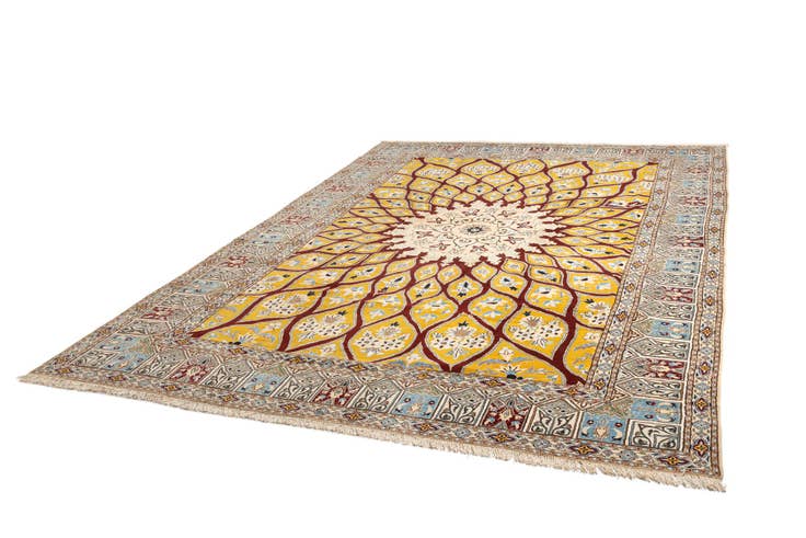 Detail image of 13' 1 x 19' 6 Nain Rug