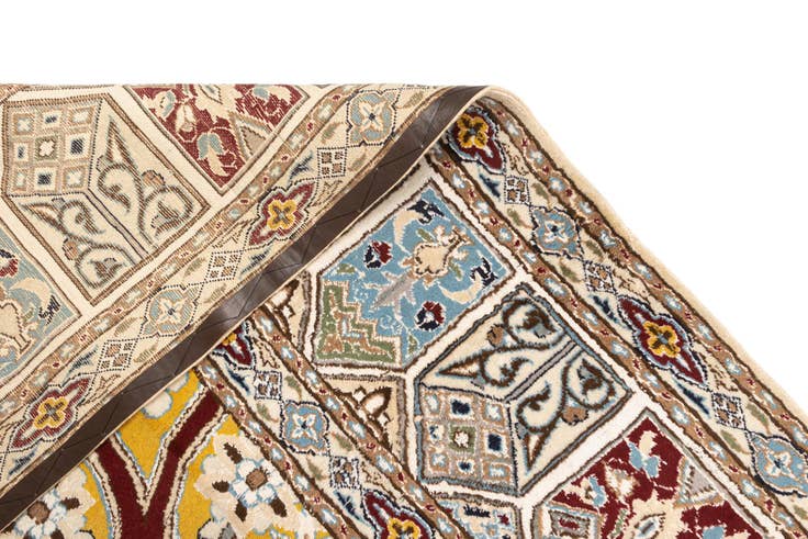 Detail image of 13' 1 x 19' 6 Nain Rug