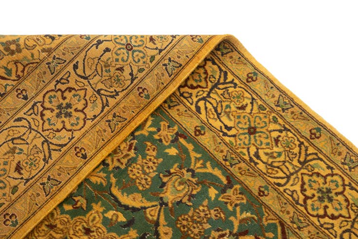 Detail image of 6' 4 x 9' 9 Nain Wool Rug