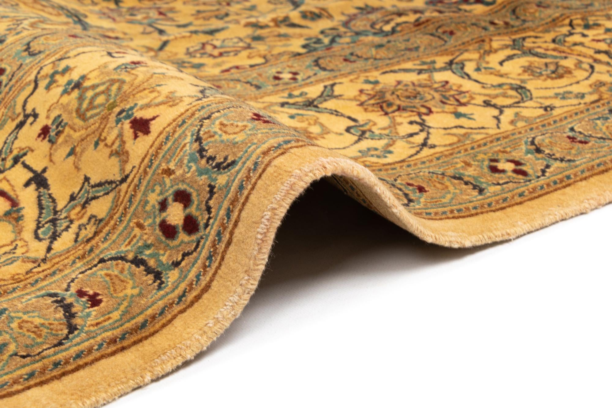 9' 7 x 12' 10 Nain Wool Rug