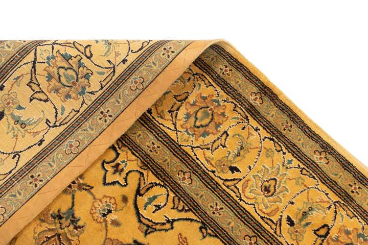 7' 8 x 10' 11 Nain Wool Rug