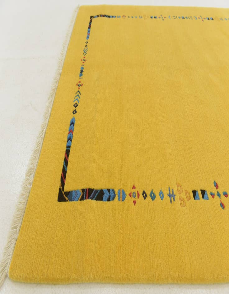 Detail image of 5' x 6' 6 Hand Knotted Nepal Wool Rug