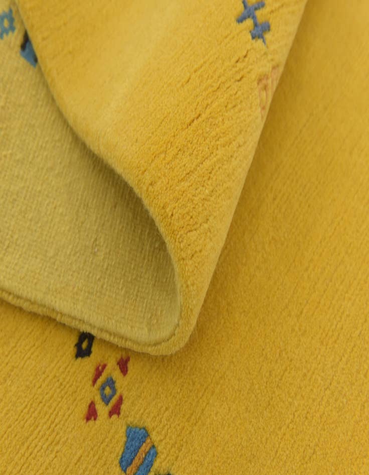 Detail image of 5' x 6' 6 Hand Knotted Nepal Wool Rug