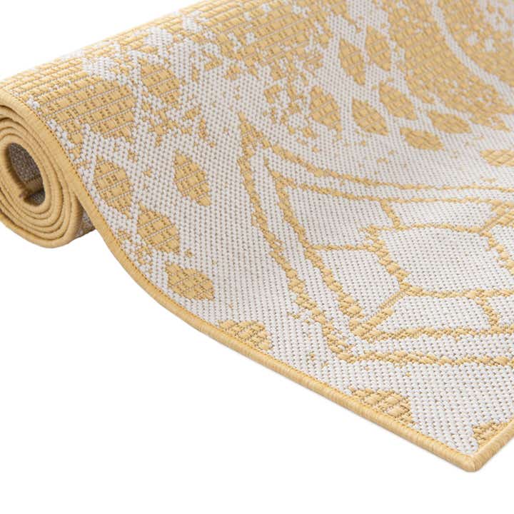 7' 10 x 10' Easy-Clean Bohemian Indoor / Outdoor Rug