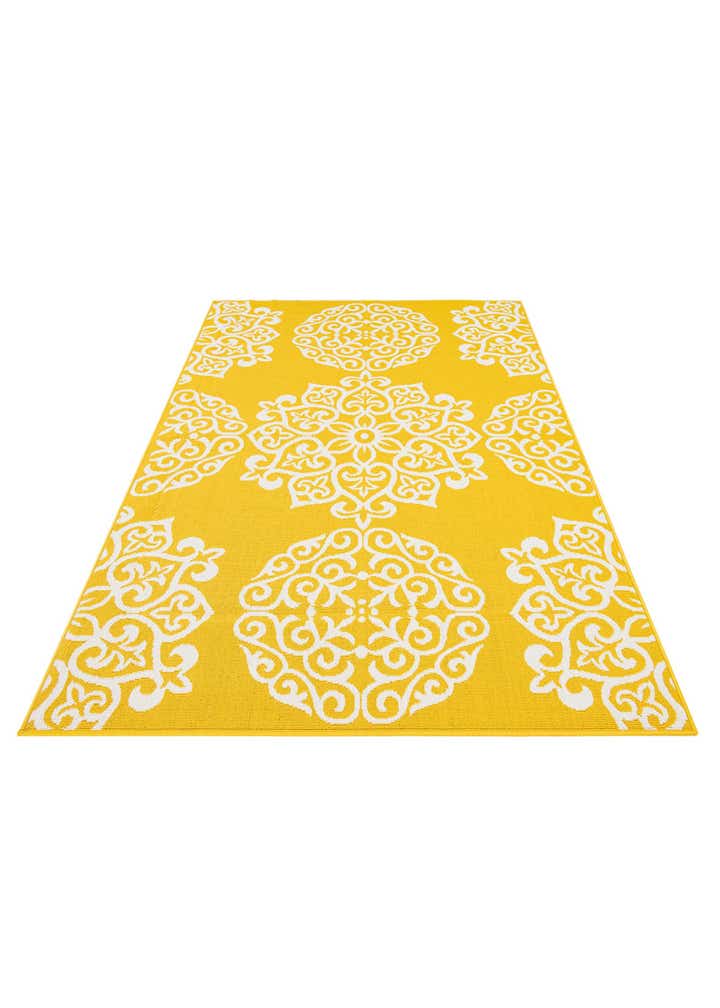 5' 3 x 7' 8 Easy-Clean Botanical Indoor / Outdoor Rug