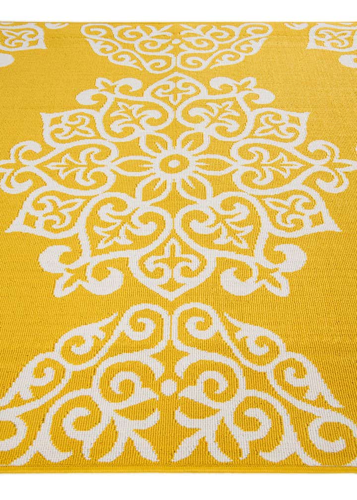 5' 3 x 7' 8 Easy-Clean Botanical Indoor / Outdoor Rug