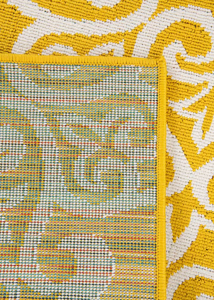 5' 3 x 7' 8 Easy-Clean Botanical Indoor / Outdoor Rug