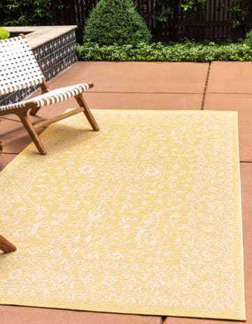 5' x 8' Easy-Clean Botanical Indoor / Outdoor Rug