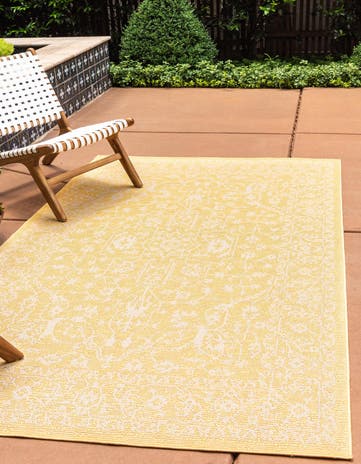 Yellow Easy-Clean Botanical Indoor / Outdoor Rug
