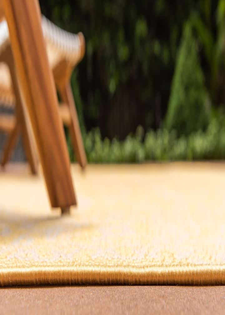 2' x 3' Easy-Clean Botanical Indoor / Outdoor Rug