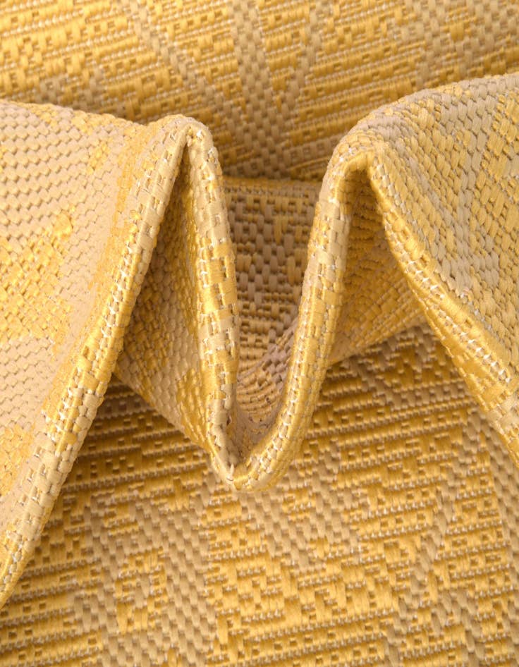 Detail image of 2' x 3' Easy-Clean Botanical Indoor / Outdoor Rug