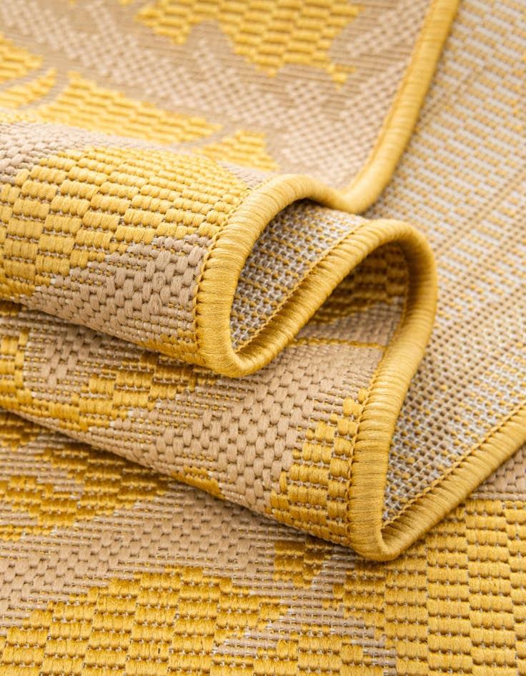 Detail image of 2' x 3' Easy-Clean Botanical Indoor / Outdoor Rug