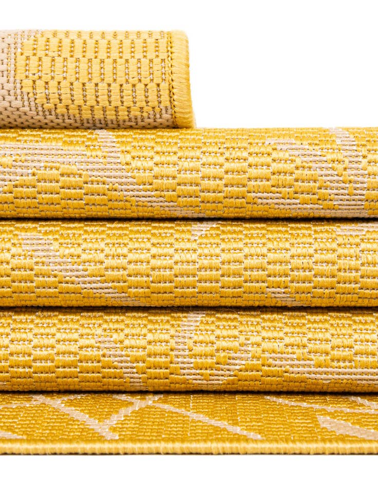 Detail image of 2' x 3' Easy-Clean Botanical Indoor / Outdoor Rug