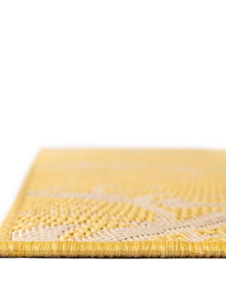 Detail image of 7' x 10' Easy-Clean Botanical Indoor / Outdoor Rug