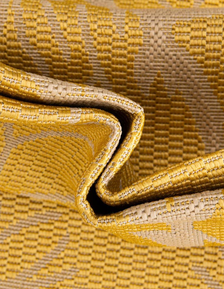 Detail image of 2' x 3' Easy-Clean Botanical Indoor / Outdoor Rug