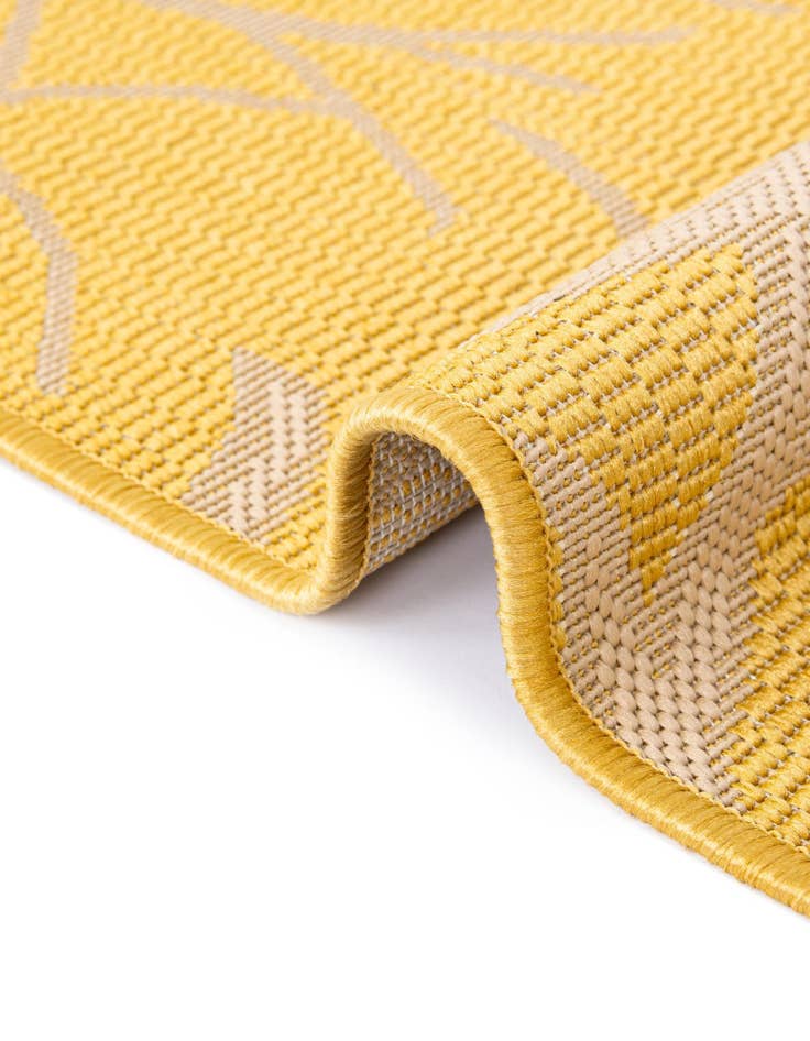 Detail image of 2' x 3' Easy-Clean Botanical Indoor / Outdoor Rug