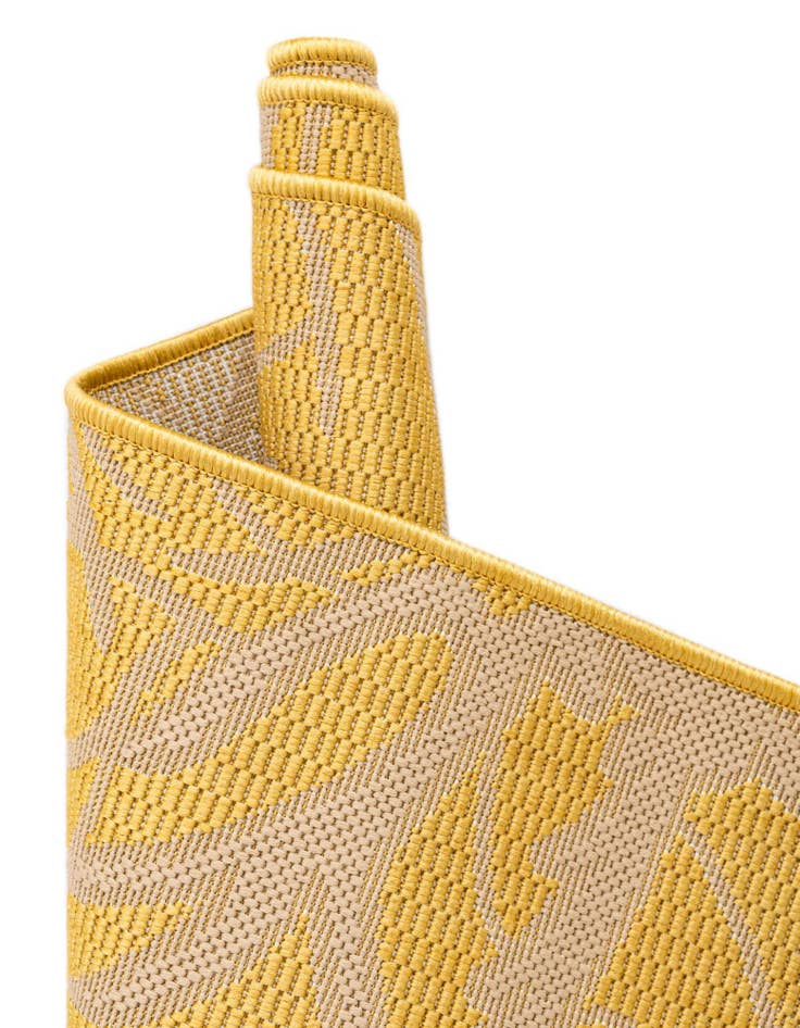 Detail image of 2' x 3' Easy-Clean Botanical Indoor / Outdoor Rug