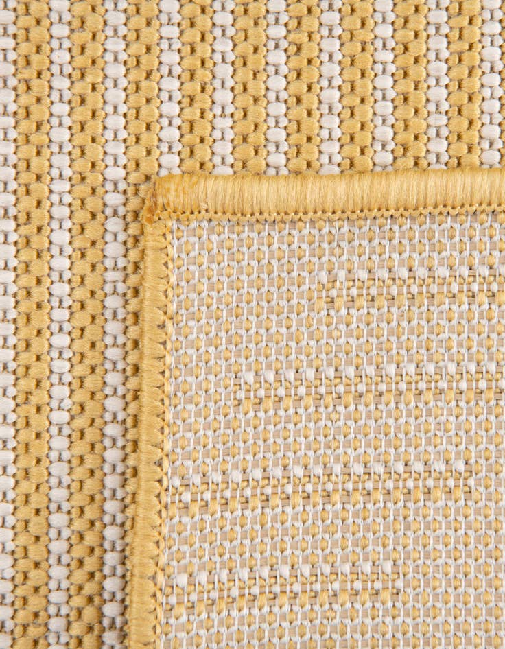 Detail image of 10' x 13' Easy-Clean Modern Indoor / Outdoor Rug