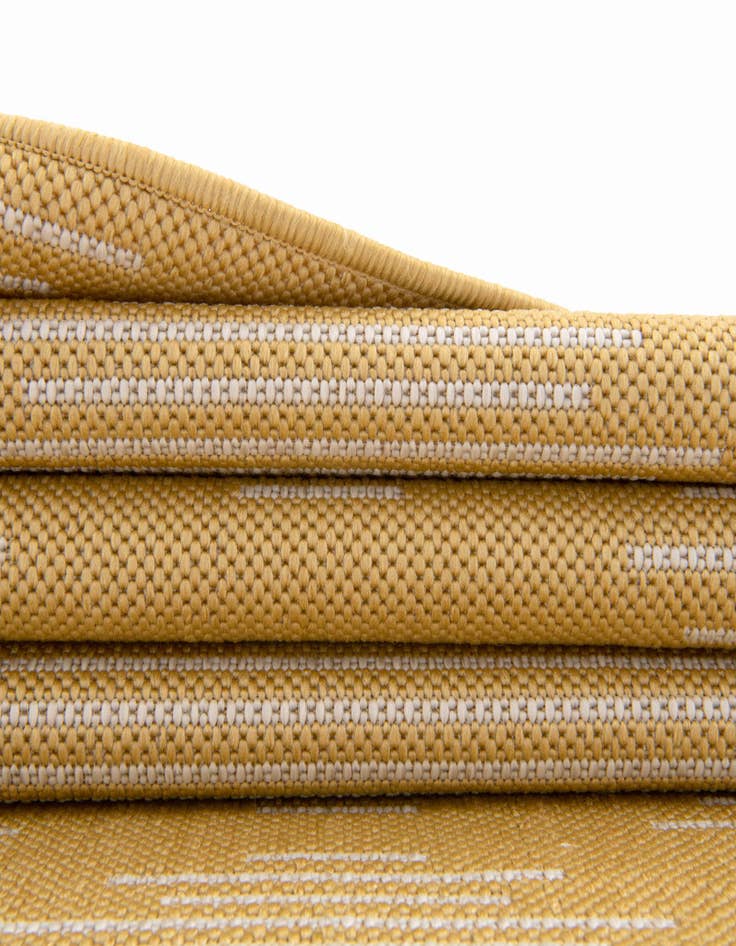 Detail image of 10' x 13' Easy-Clean Modern Indoor / Outdoor Rug
