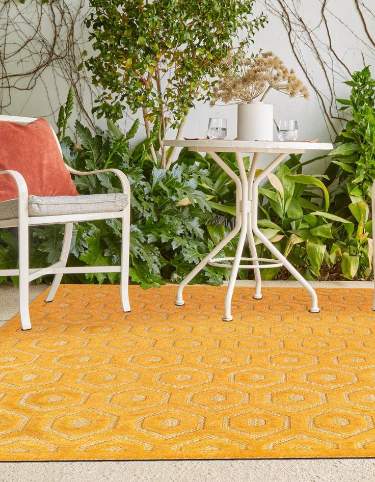 Detail image of 2' x 3' Easy-Clean Trellis Textured Indoor / Outdoor Rug
