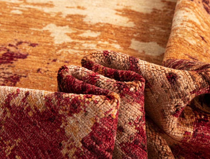 Detail image of 6' 8 x 9' 9 Rubin Wool Rug