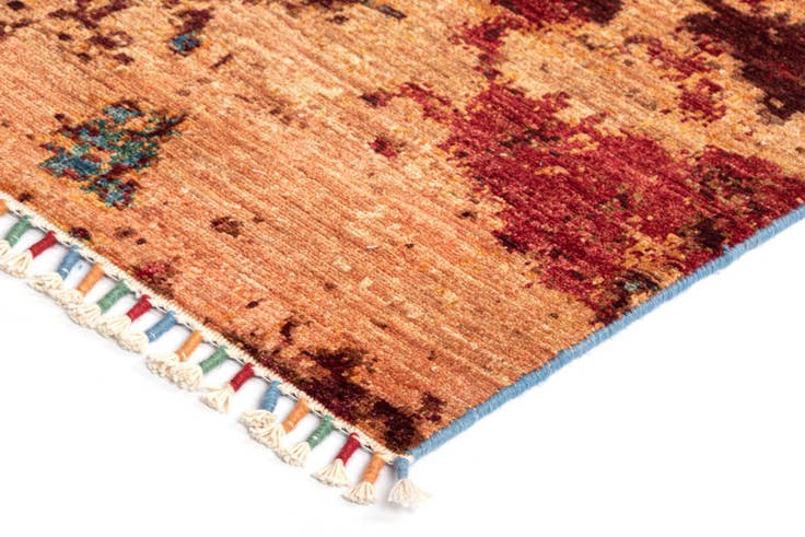 Detail image of 6' 8 x 9' 9 Rubin Wool Rug