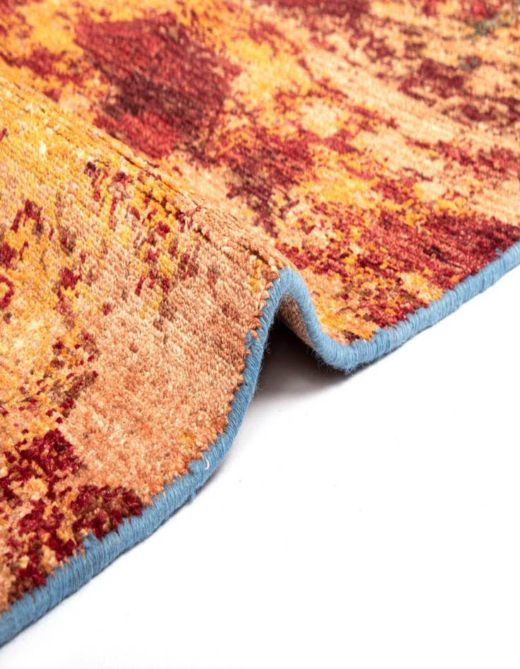 Detail image of 6' 8 x 9' 9 Rubin Wool Rug