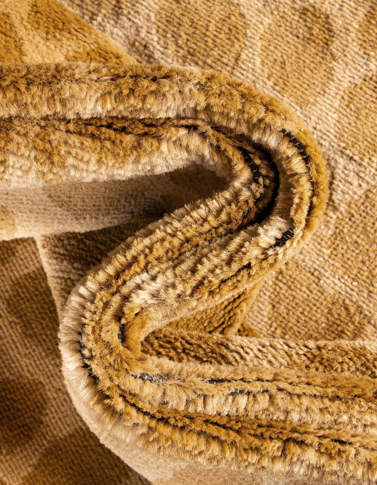 Detail image of 7' x 10' Safari Rug