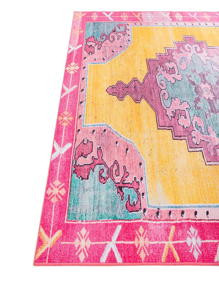 Detail image of 5' x 7' 10 Timeless Rug