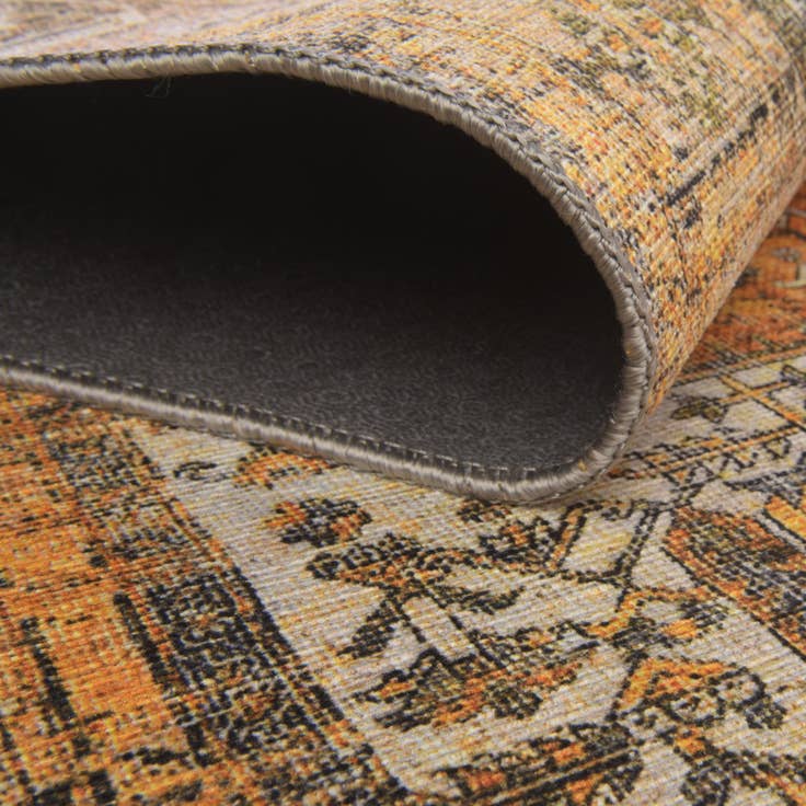 Detail image of 7' 6 x 10' 6 Washable Timeless Rug