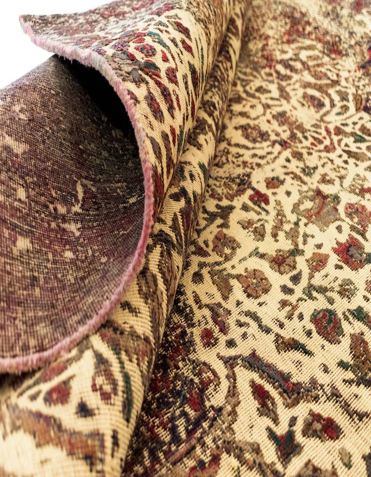 Detail image of 7' 1 x 10' 6 Vintage Royal Wool Rug