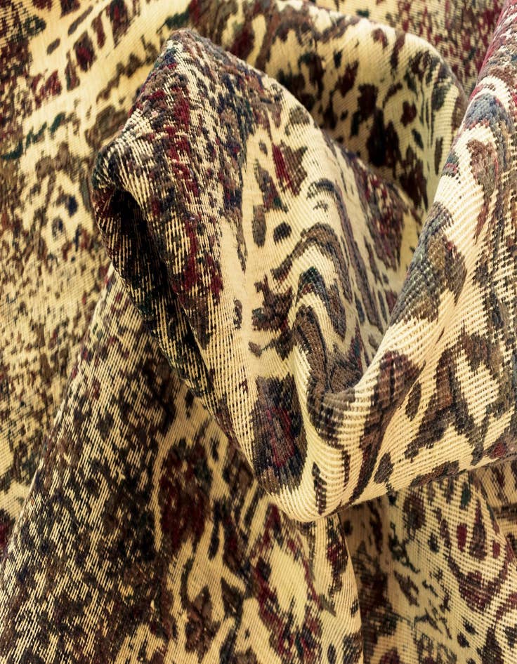 Detail image of 7' 1 x 10' 6 Vintage Royal Wool Rug