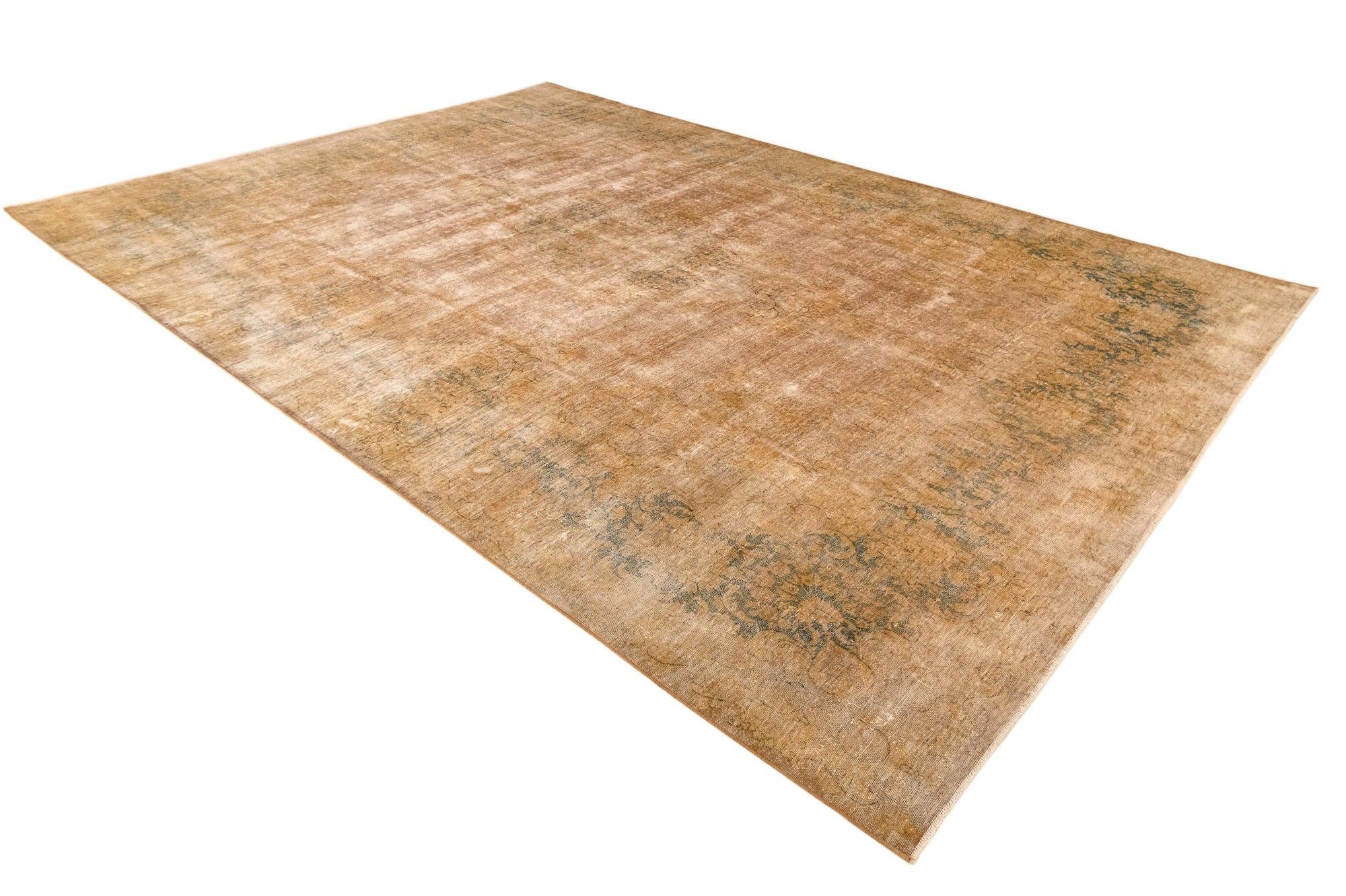 9' 8 x 13' 7 Vintage Royal Wool Rug