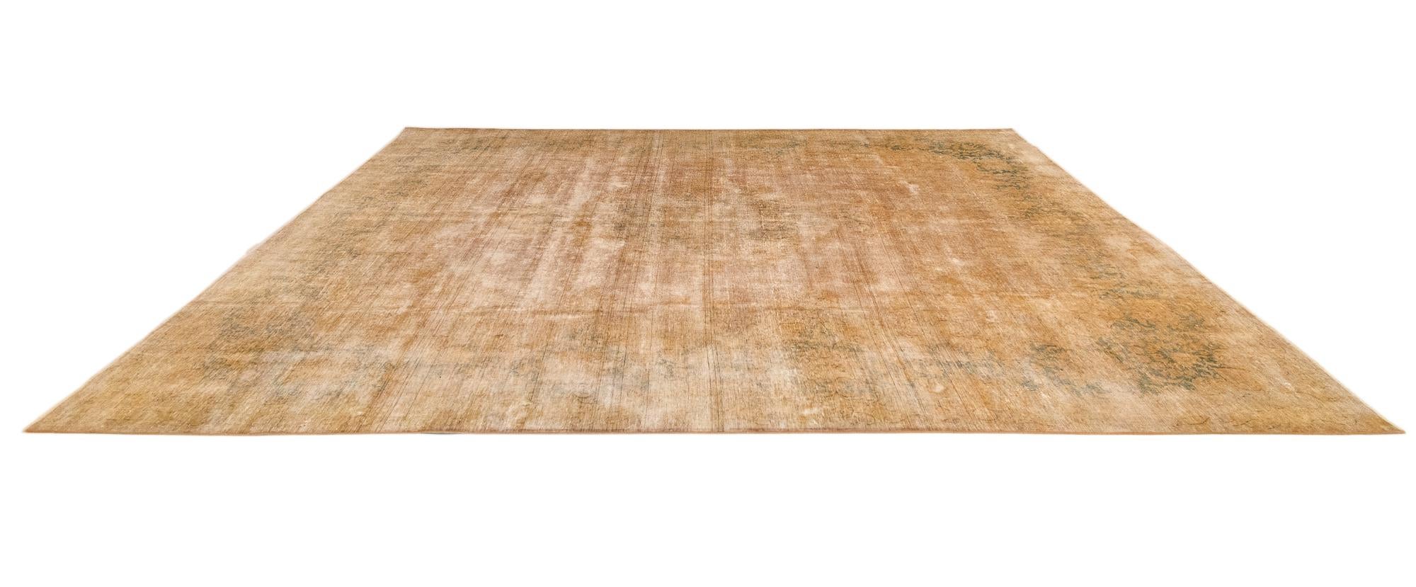 9' 8 x 13' 7 Vintage Royal Wool Rug