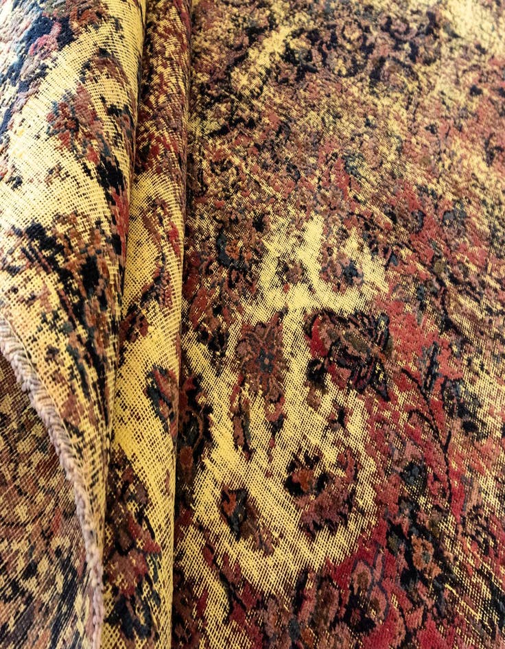 Detail image of 8' 11 x 12' 10 Vintage Royal Wool Rug