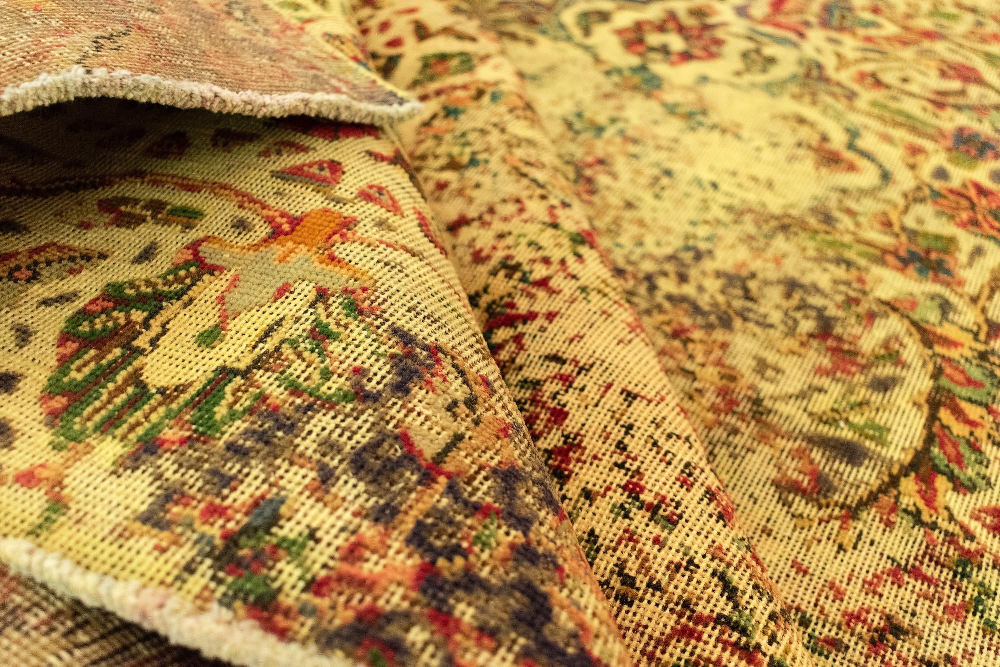 9' 1 x 10' 1 Vintage Royal Wool Rug